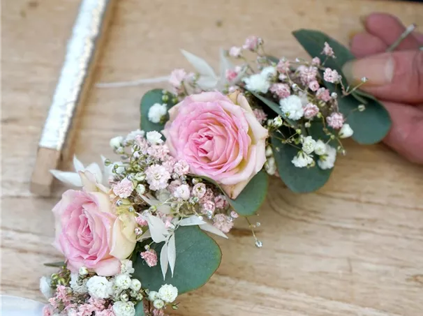 frau.jpg flower-crown-workshop-1zu1_7.jpg