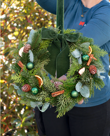 Workshop: Weihnachtlicher Türkranz in Grün